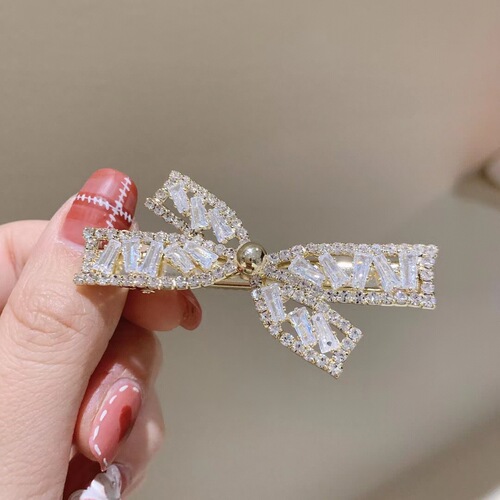 South Korea's Dongdaemun original micro-inlaid zircon bow hairpin exquisite diamond-encrusted lady's cute hairpin duckbill clip