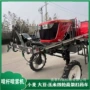 乘坐农用四轮杀虫喷药机