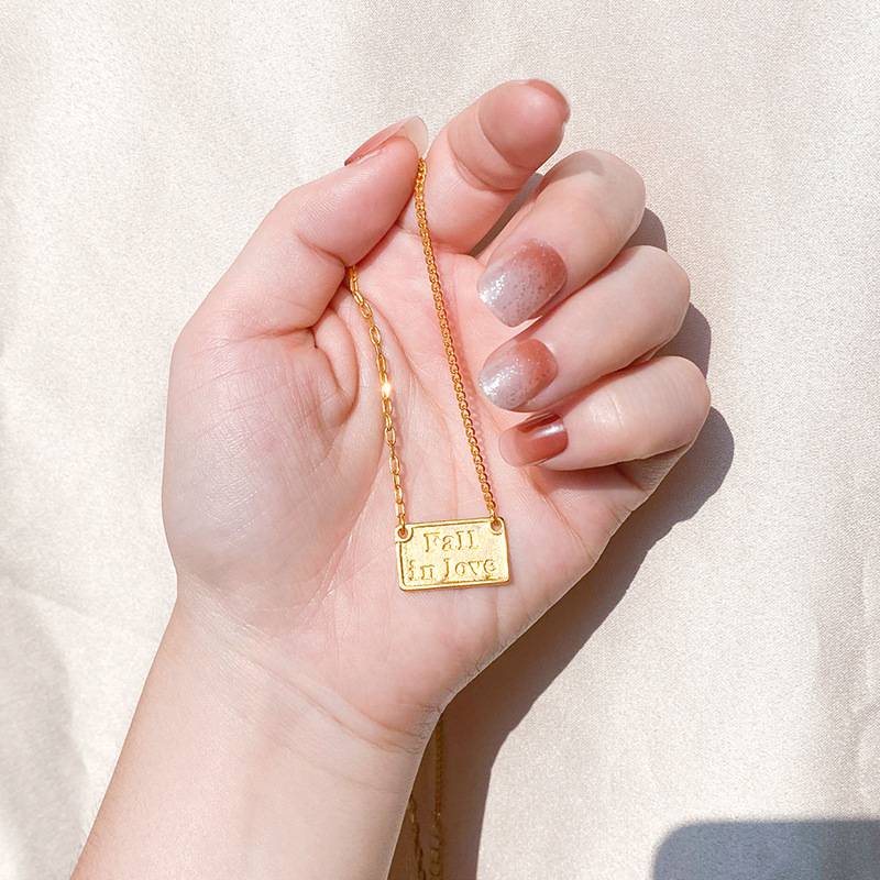 Vietnam arena oro collar de las mujeres no se desvanece durante mucho tiempo simple luz caída de lujo en el amor collar cuadrado imitación cadena de oro