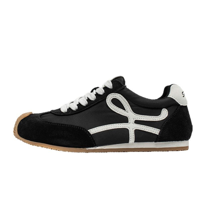 Diseñador verano piel de gamuza, seda de hielo, transpirable, zapatos deportivos Forrest Gump con cordones personalizados, estilo de Hong Kong, zapatos de moda para hombres