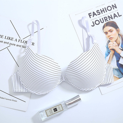 스트라이프 화이트