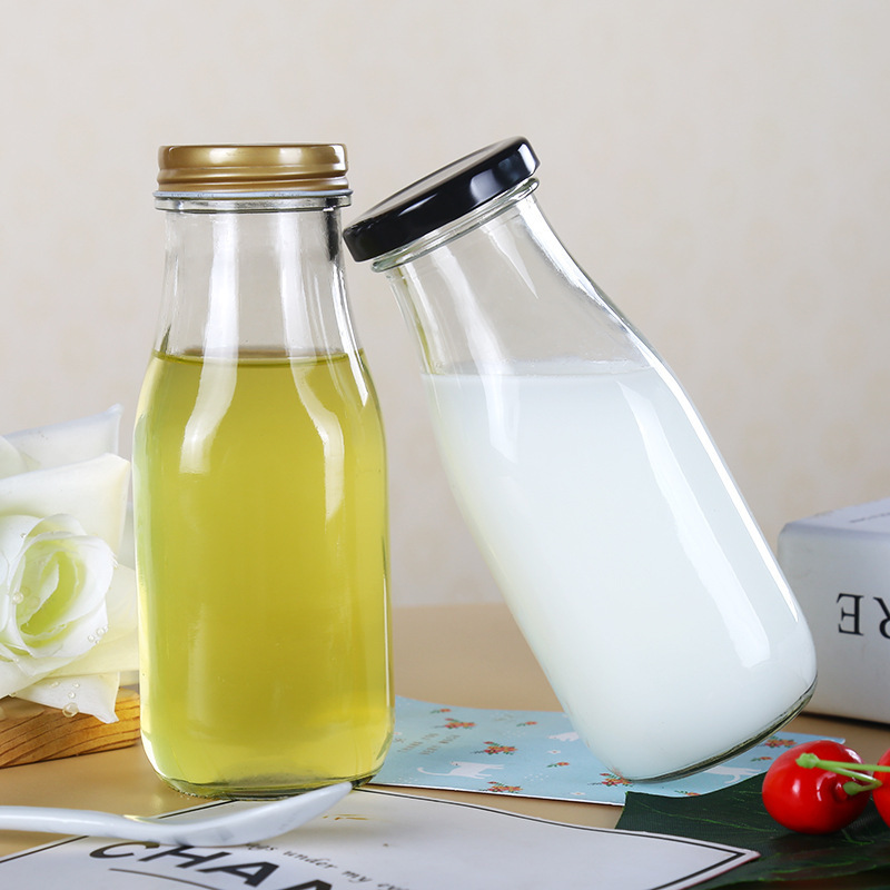 Wholesale 300ml botellas de vidrio de cuatro bordes botellas de té de leche botellas de té de leche botellas de jugo de fruta botellas de bebida con tapa