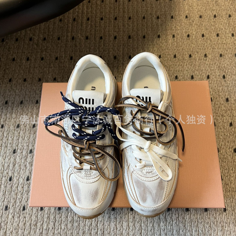 2025 新レトロカラーラビングダッドシューズ女性 MIU 共同ブランド道徳トレーニングシューズカラーダブルレースアップ厚底スポーツシューズ|undefined