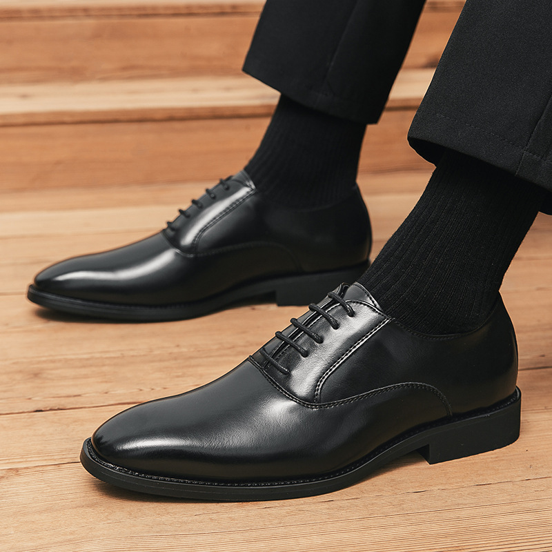 2025 cuatro estaciones de negocios británicos zapatos de cuero para hombres correa simple suave casual novio casamiento zapatos altos