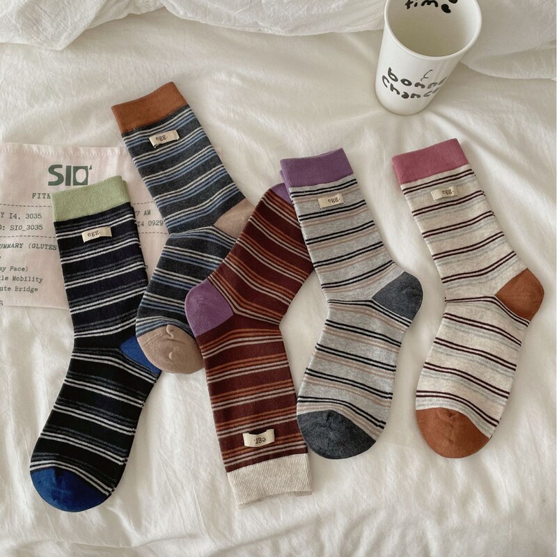 Autumn and winter striped cotton mid-calf socks with vintage contrasting color cuffs, versatile casual socks for women from Zhuji Autumn and winter striped cotton mid-calf socks with vintage contrasting color cuffs, versatile casual socks for women from Zhuji