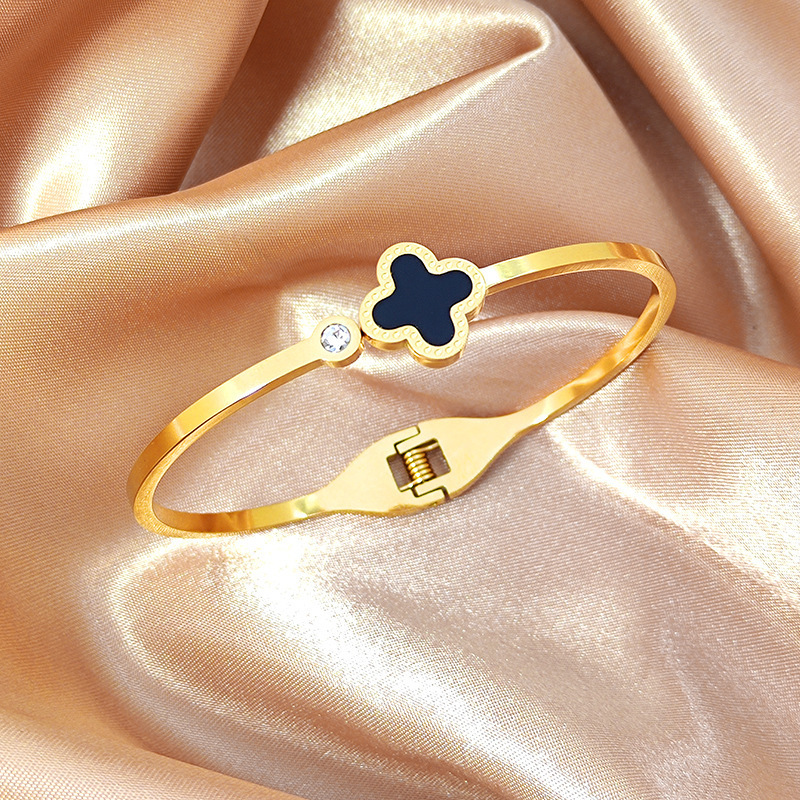 Pulsera de acero de titanio de oro rosa de trébol de cuatro hojas, de moda y no se desvanece, joyería de diamantes, nueva personalidad, pulsera de acero inoxidable, hombre