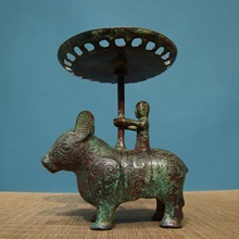 仿春秋仿古青铜器山西长治出栖背立人擎盘做旧灯盘水盘摆件汉代鹿