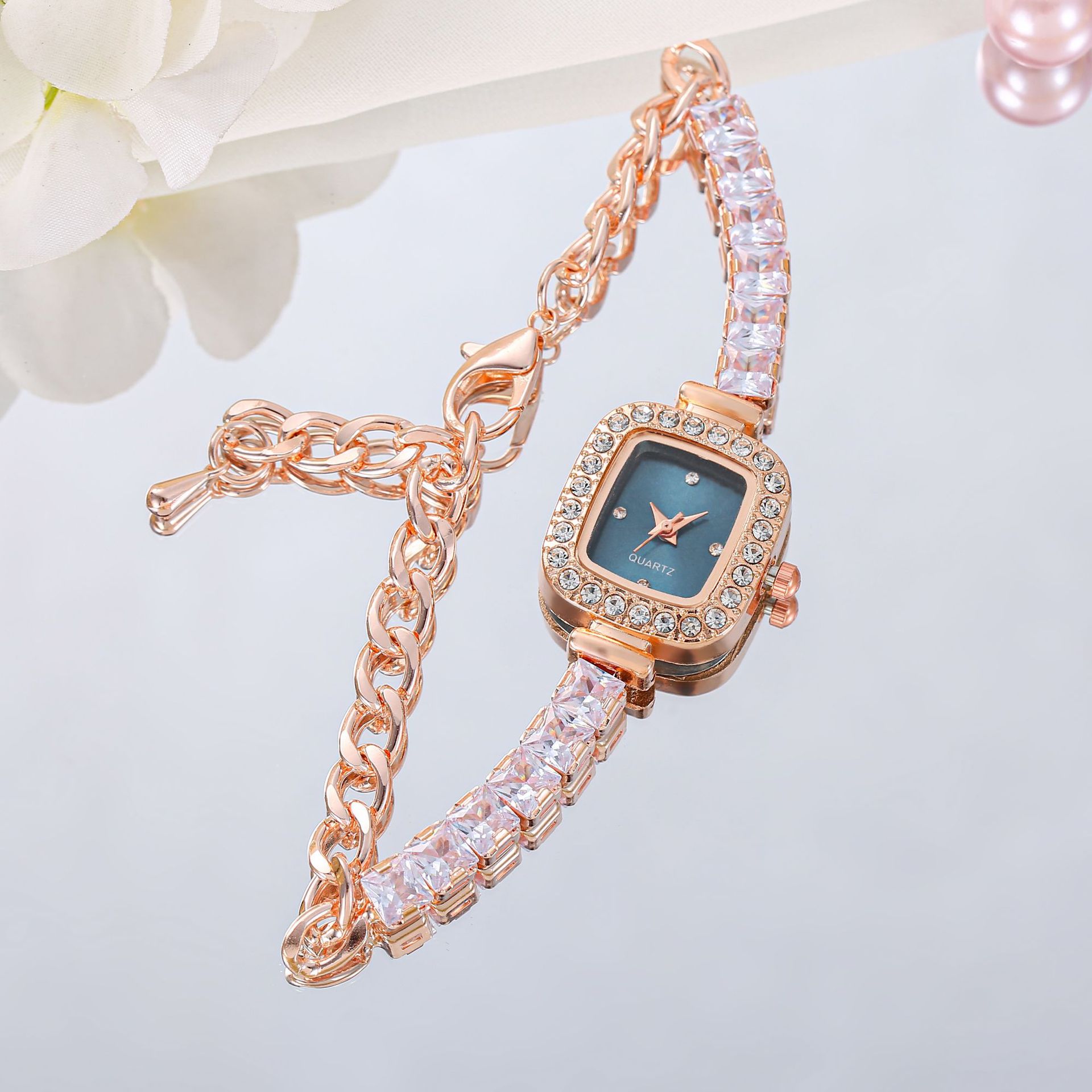 2024 New Girls' Quartz Watch Temperament Light Luxury Small Chanel Style Bracelet Watch Fashion High Beauty Value Square Watch for Women