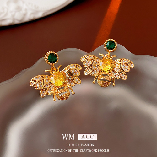 Silver Needle Zircon Bee Small Metal Earrings Fashionable Versatile Earrings Light Luxurious and High-end Earrings Wholesale