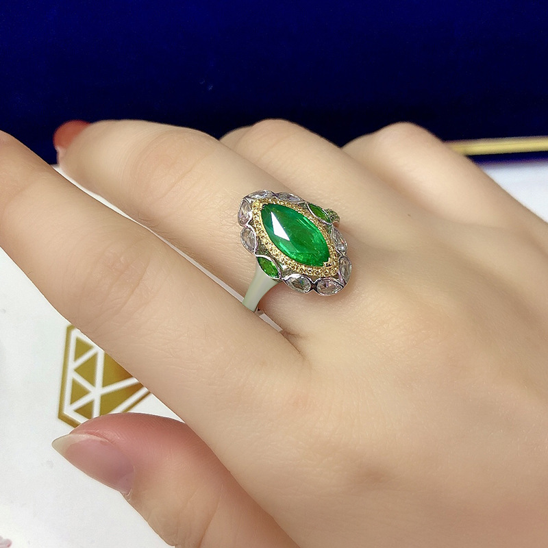 Xiaohongshu Gao Ding Jewelry Imitation Emerald Ring Luxury Full Diamond Two-color Electroplated Horse Eye Colored Gems Open Ring display picture 5