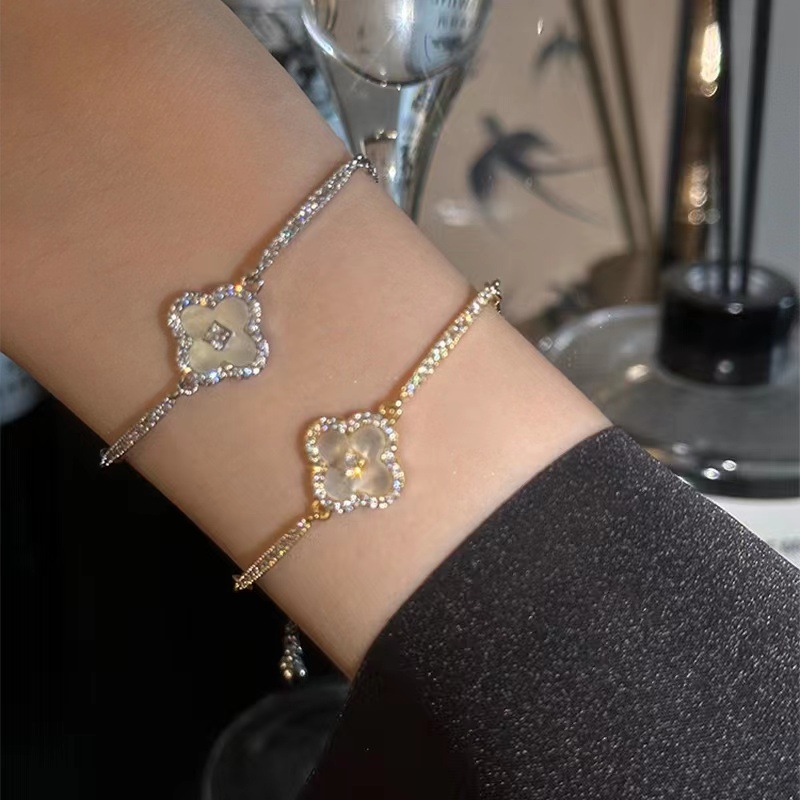 Pulsera de fritillera de circón galvanizado en oro real pulsera de temperamento de lujo ligero transfronterizo moda de nicho joyería de alta gama al por mayor femenina