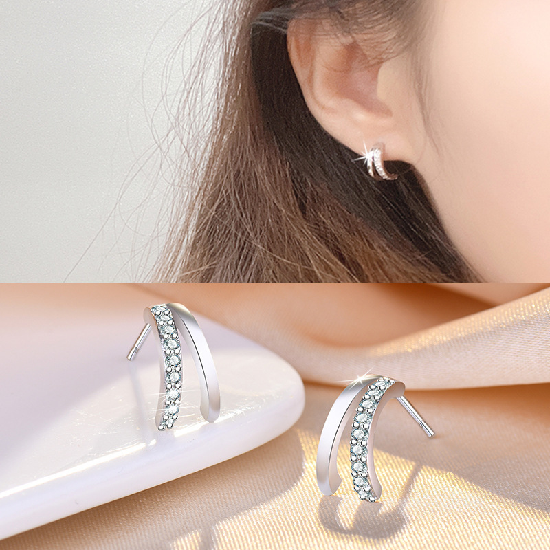 2026 New Trendy Niche Simple Geometric Commuter Earrings for Women Korean Style Internet Celebrity Earrings High-End Earrings