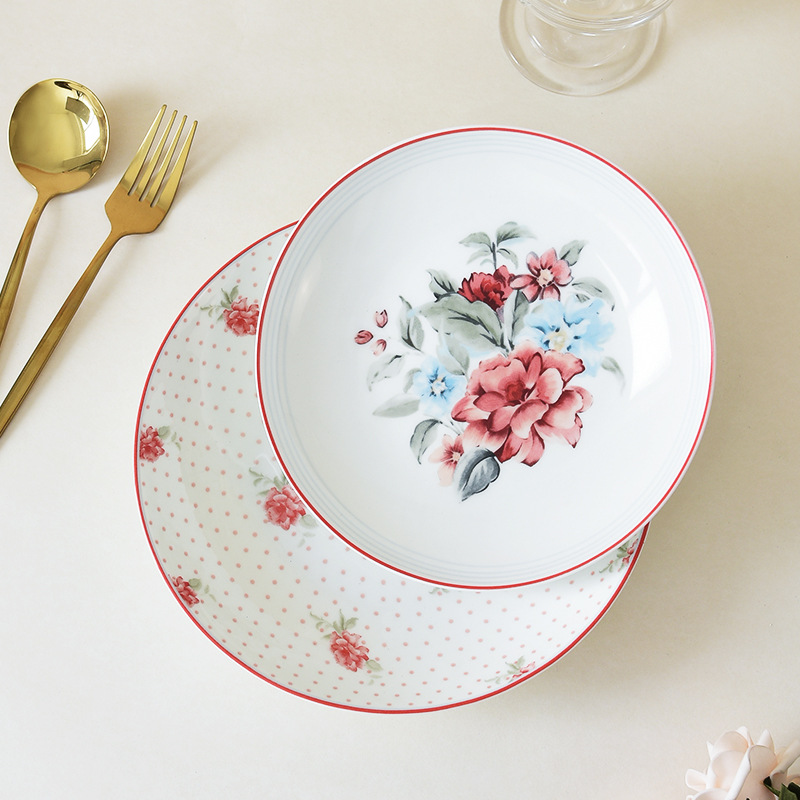 Flores románticas de alto valor de hueso de porcelana platos de cubierta casados nuevos platos de arco de cerámica doméstica