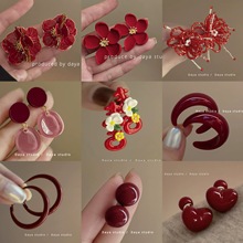 ���Ű������켸�λ������С�ڸ߼��ж���ʱ�и������ʰٴ����Ů