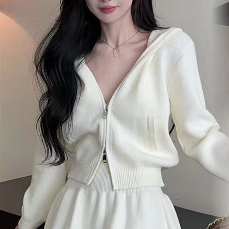 Korean-style casual autumn and winter sweater, cream-colored outerwear, zip-up top, hooded knit cardigan, knit sweater Korean-style casual autumn and winter sweater, cream-colored outerwear, zip-up top, hooded knit cardigan, knit sweater