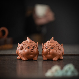 Creative cute little purple sand tea pet decoration lucky mascot boutique nourishing tea ceremony Tea play tea table decoration