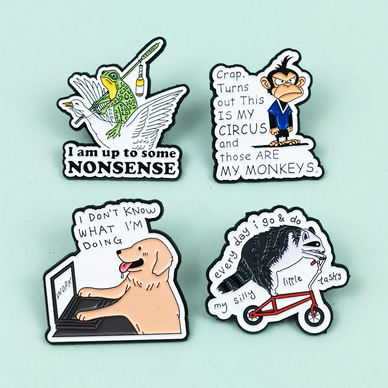 Broches creativos con letras inglesas de dibujos animados, insignias metálicas con forma de animales y accesorios decorativos personalizados para mochilas.