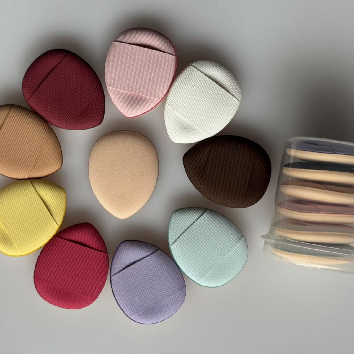 Fingertip Makeup Puff, Leather Surface Concealer, Partial Finger Puff, Water Drop Thumb Air Cushion, Mini, Dual-Use for Dry and Wet Application