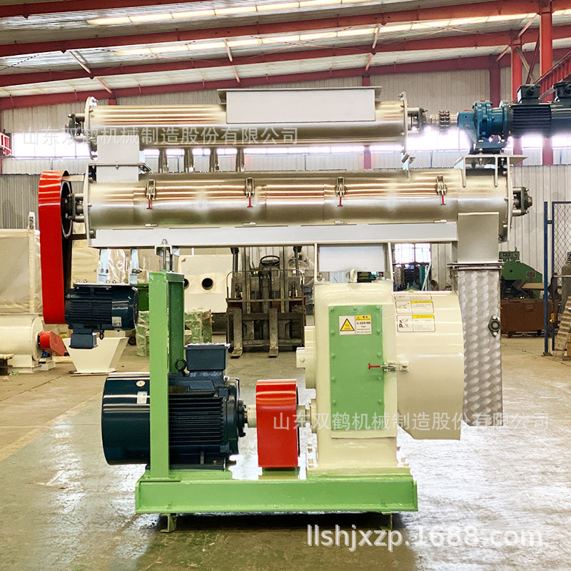 3吨的牛羊饲料环模颗粒机 反刍精补饲料颗粒机 320环模颗粒饲料机