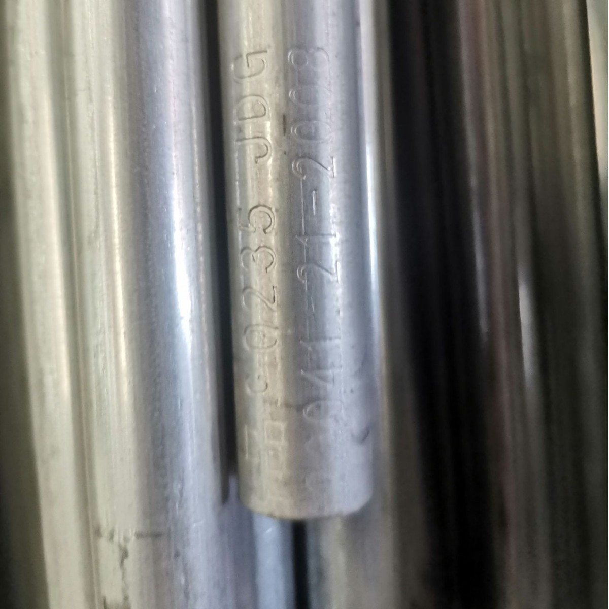 河南JDG穿线管KBG金属线管电缆保护管钢管圆管安装省心洛阳诺赢