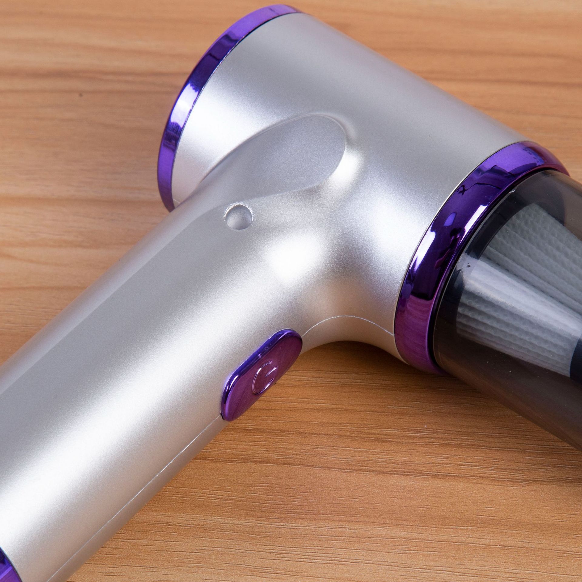 Mini new car vacuum cleaner, handheld, small, with super strong suction power, wireless, for car and home use