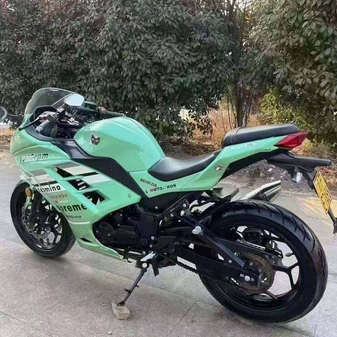 【Производитель источника】Kawasaki модель маленький ниндзя прибывает, полный пакет документов, Национальный IV электронная инжекция LED ходовой огни