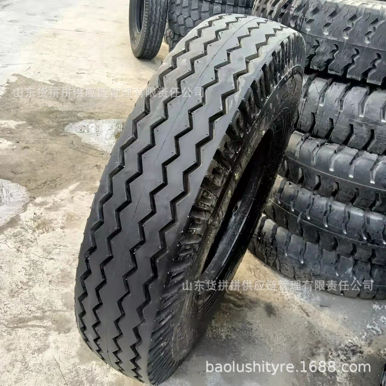 10.00-20  轻卡车轮胎 水曲花纹 斜交货车轮胎