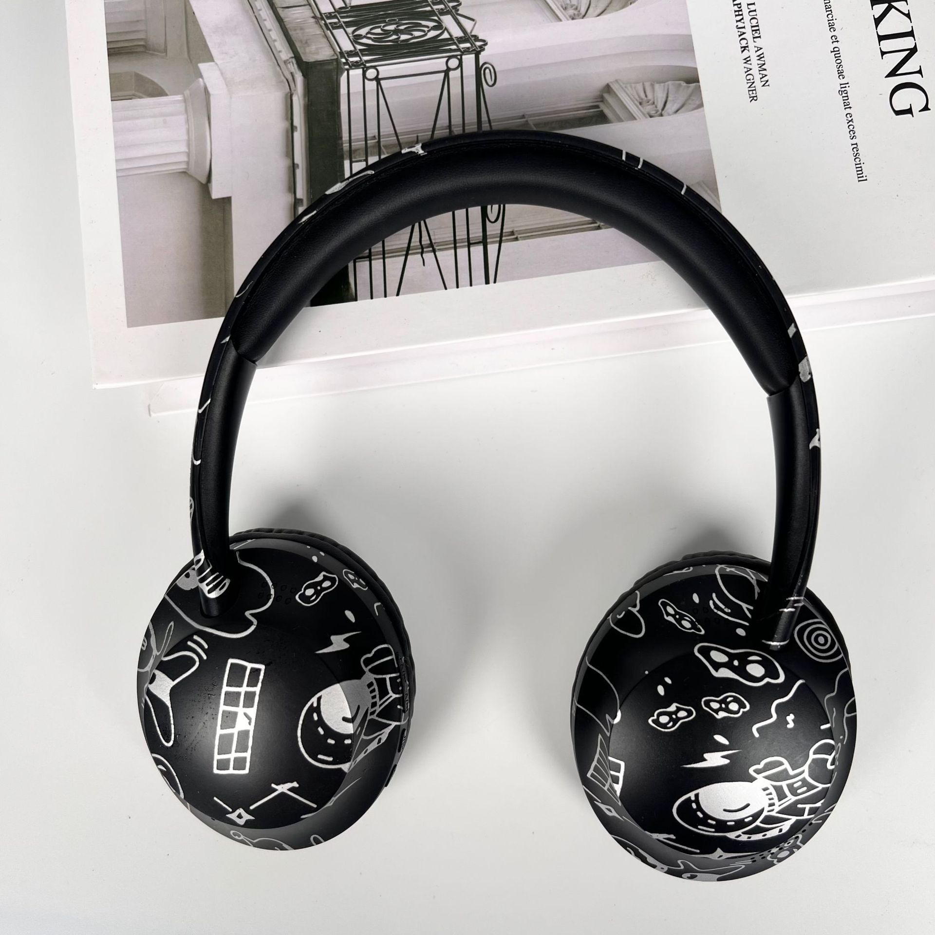 P7235C True Wireless Bluetooth Earbuds Over Ear Heavy Bass Trendy And Cool Sportswear Cross Border In Stock And Direct Shipping_voghion.com