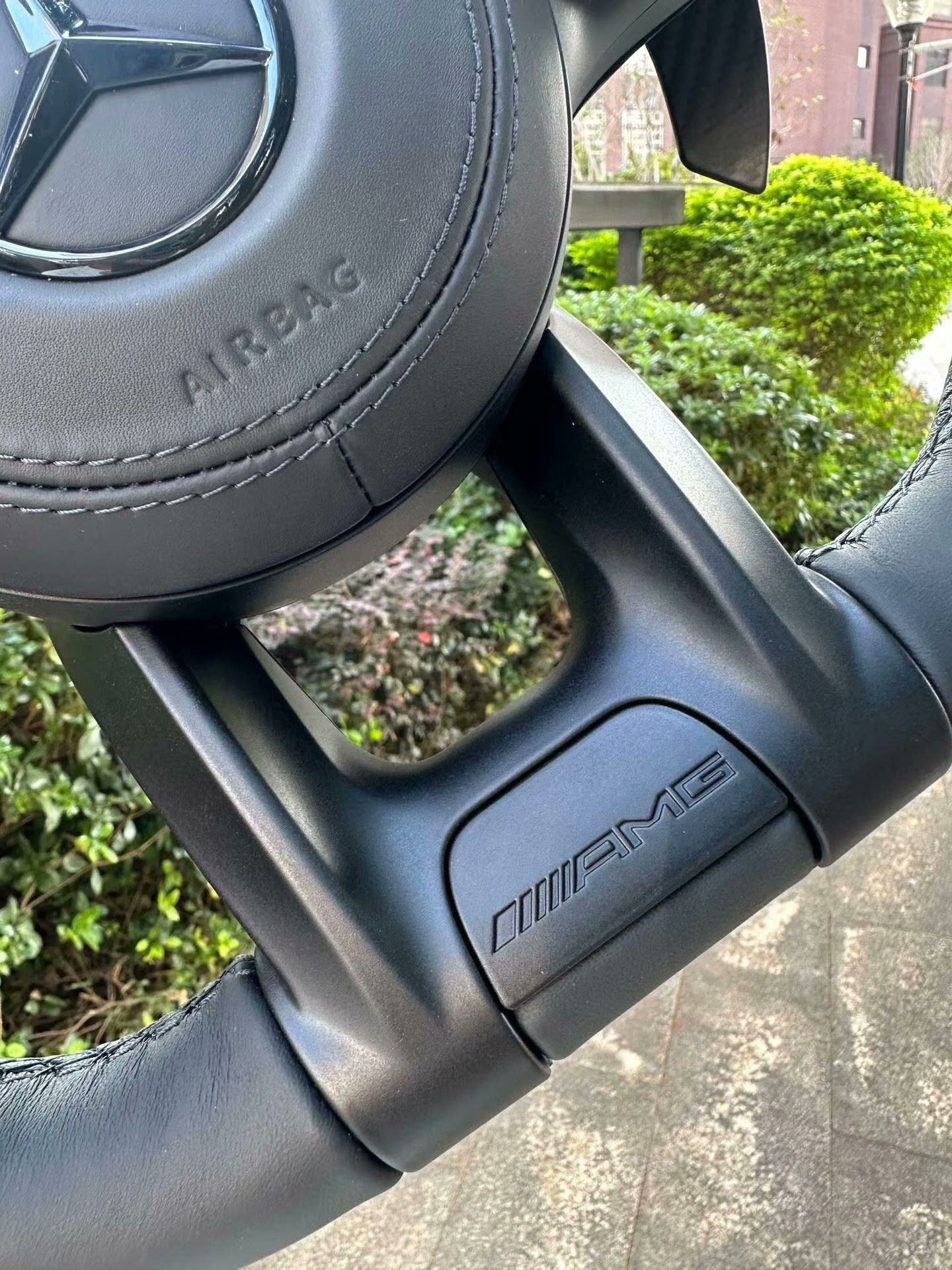 Used for Mercedes-Benz E-Class E200 E300 E320 E260 E350 E43 E63, matte finish steering wheel modification
