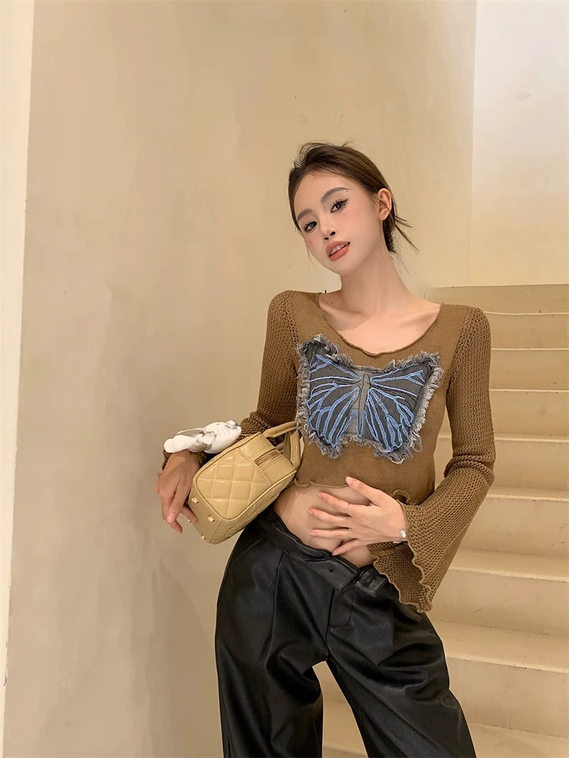 Горячая девушка Дизайн Бабочка Короткий свитер с длинными рукавами