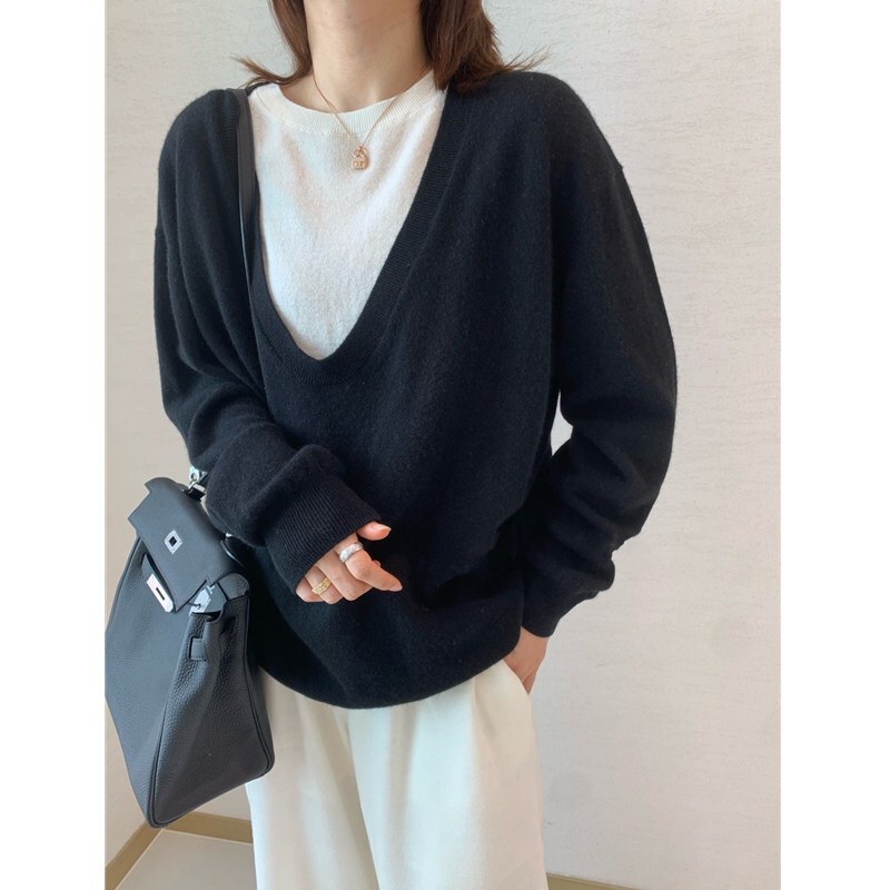 Autumn and Winter 100 Sweater Women's Large V-neck Pullover Thin Sweater Color-matching Real Two-piece Women's Knitted Cashmere Top