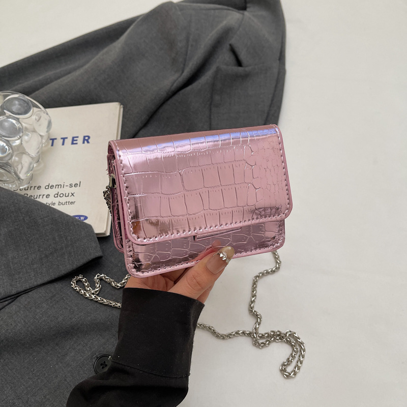 Mini bolso pequeño de charol para mujer 2025 nuevo bolso cuadrado pequeño de sentido avanzado de la moda bolso cuadrado pequeño de mensajero de cadena con patrón de piedra