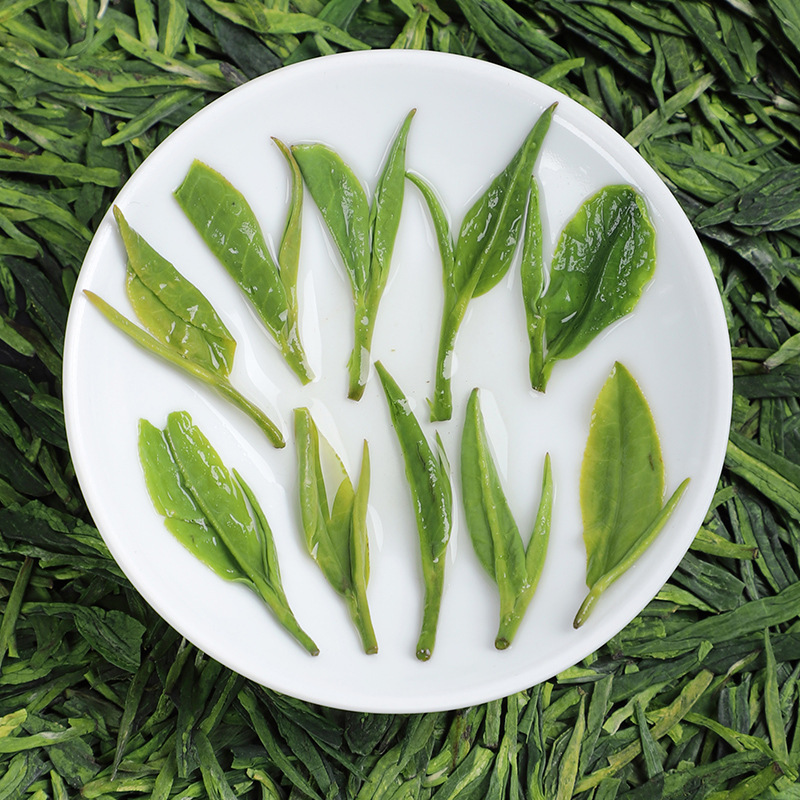 Longjing Dragon Well Green Tea 2024 Spring Pre-Qingming Rich Aroma Hangzhou Bean Fragrance Loose Leaf 50g Wooden Lid Clear Jar specifications