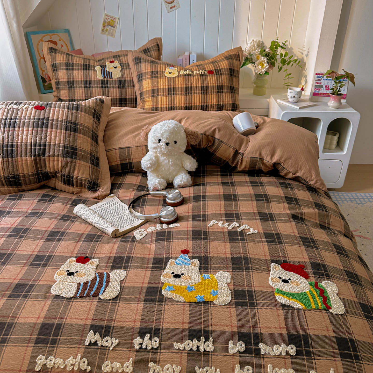 Cuatro estaciones nube delgada toalla de doble hilo bordada cubierta de cama cuatro piezas cubierta de cama de un solo producto Maillard cubierta de almohada de tres piezas
