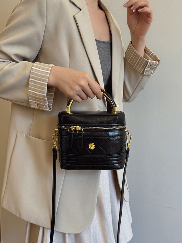 Bolso de mujer 2025 nuevo cross-border diamante bordado caja de mano bolso pequeño de alta moda de hombro mochila
