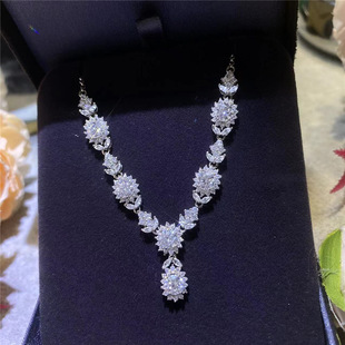 S925 sterling silver moissanite pendant necklace water drop all-match diamond flower clavicle chain women's evening dress wedding dress jewelry