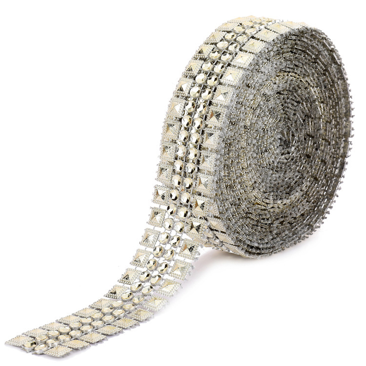 Europa y los Estados Unidos en forma de minarete perforación imitación de perforación cinturón de perforación vacío ecológico galvanizado hueco perforación cinturón de decoración de pirámide