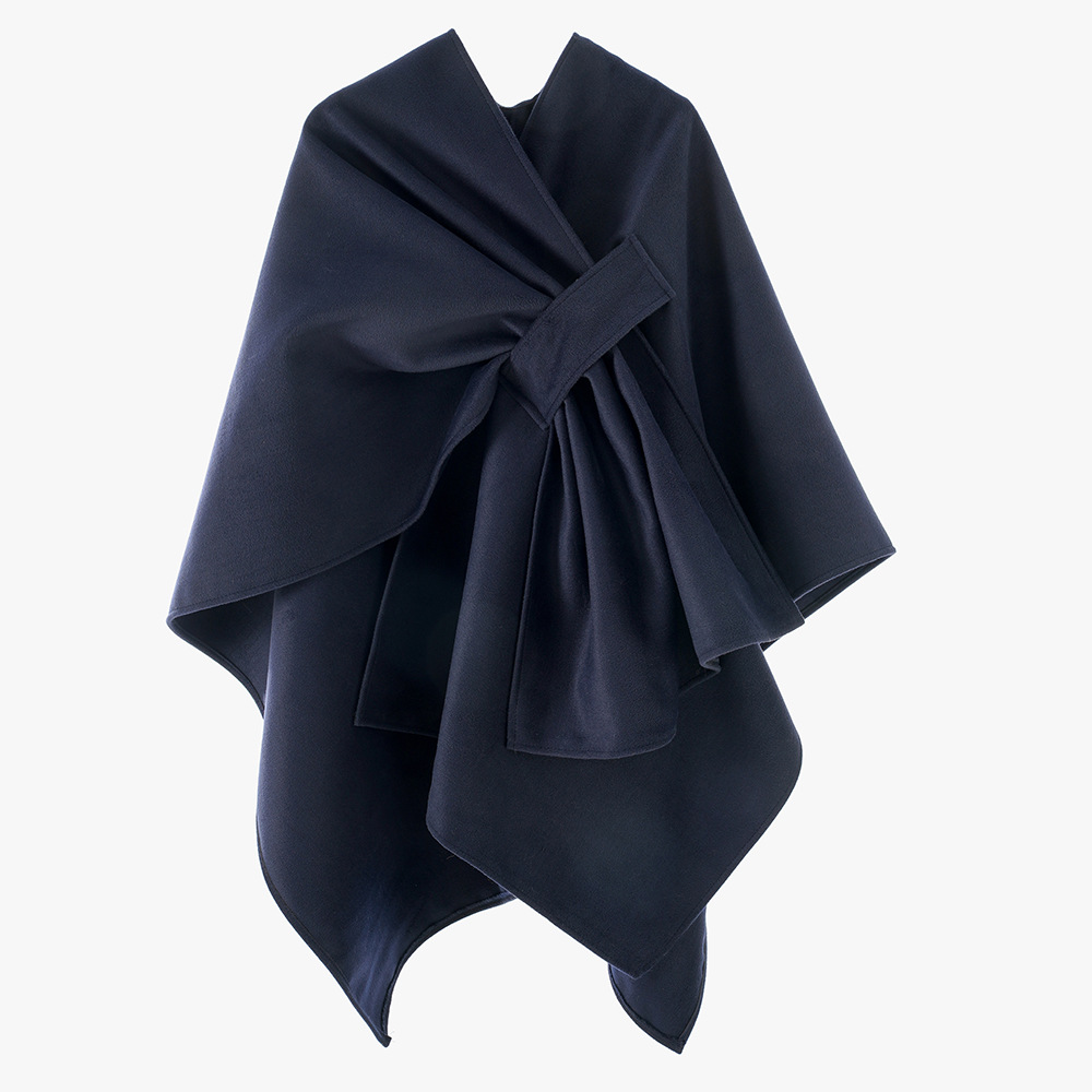 Accesorios de viaje de alta calidad otoño y invierno nuevos chalecos de punto de mujer con chalecos perforados cruzados con un diseño de moda retro