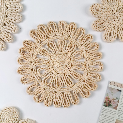 Directly from the manufacturer, hand-woven corn fur place mats, flower mats, dining table insulation mats, coasters, Western food mats, pot and bowl mats