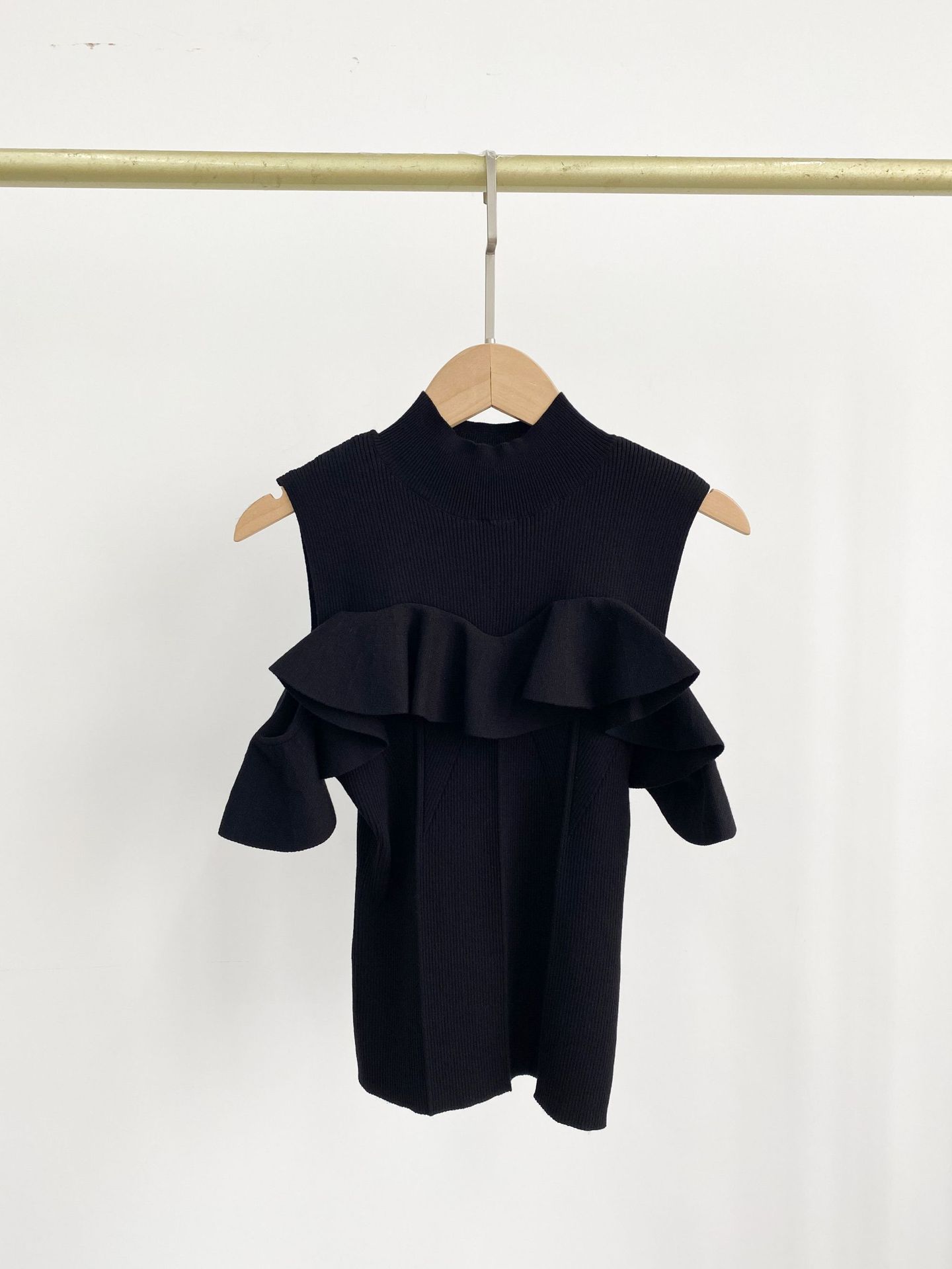 【慧琳】国境を越えた日系2023春夏半高襟ハスの葉の縁に肩を出したニットウェア23B041/24B125