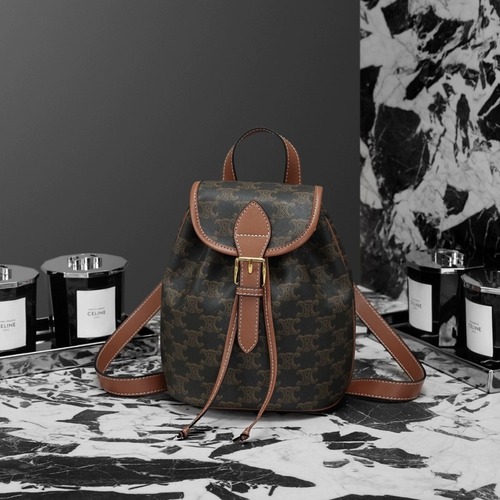 Hong Kong Genuine Leather Arc de Triomphe Backpack 2024 New Arrival Women's Bag Casual Commuter Small Schoolbag Large Capacity Backpack for Women