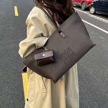 女士手提托特包高级感大容量包包女包外贸新款秋冬小众设计单肩包