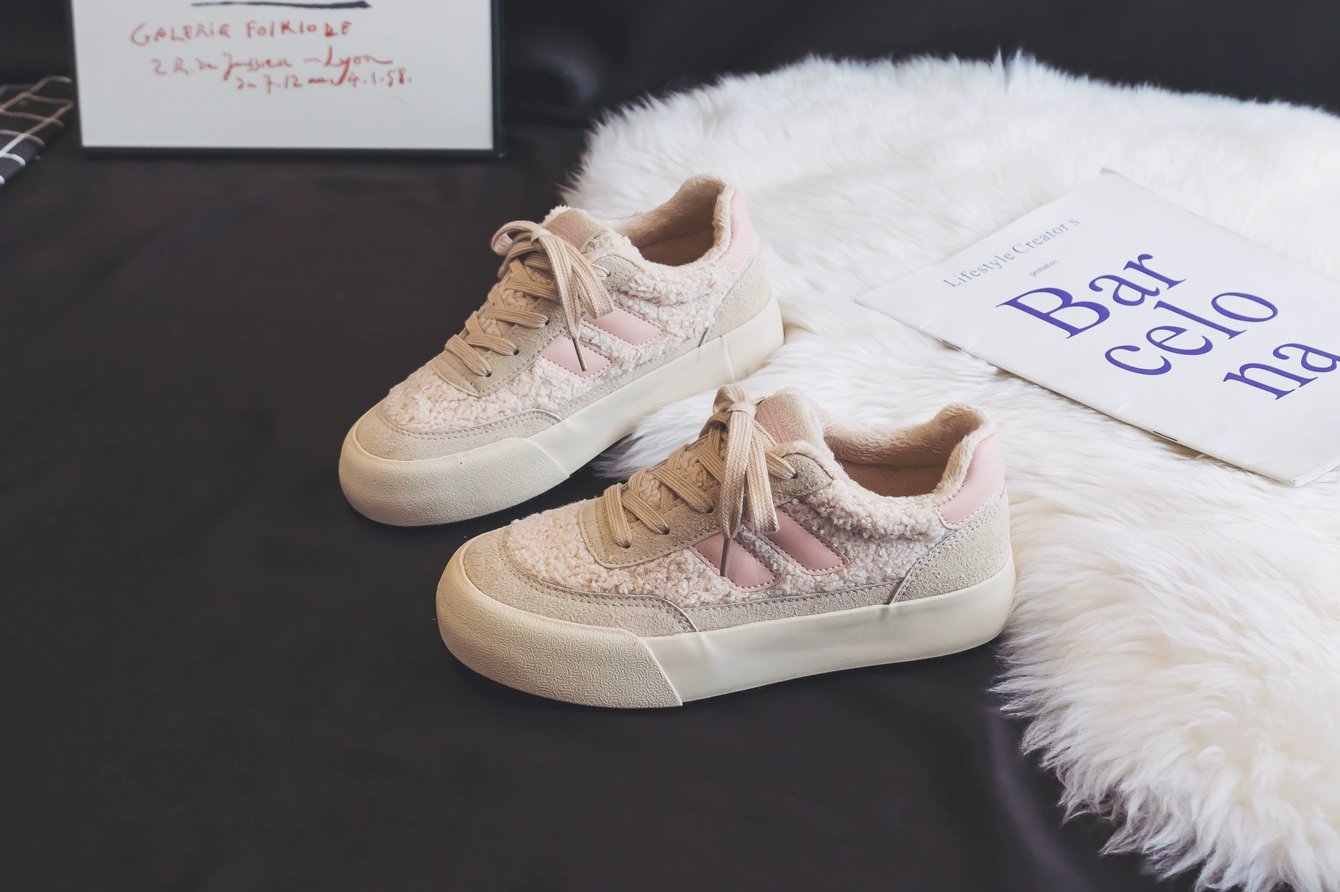 В наличии: Новые женские кроссовки на флисовой подкладке из плотного хлопка с утеплением и толстой подошвой для увеличения роста, осень-зима 2025, модель H1250