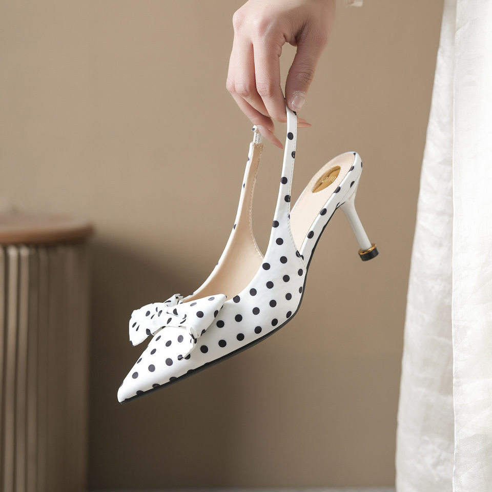 Sandal cao gót mũi nhọn bít mũi quai ngang chấm bi thắt nơ, gót 6–8 cm — Màu nâu, Màu trắng ngà, màu đen