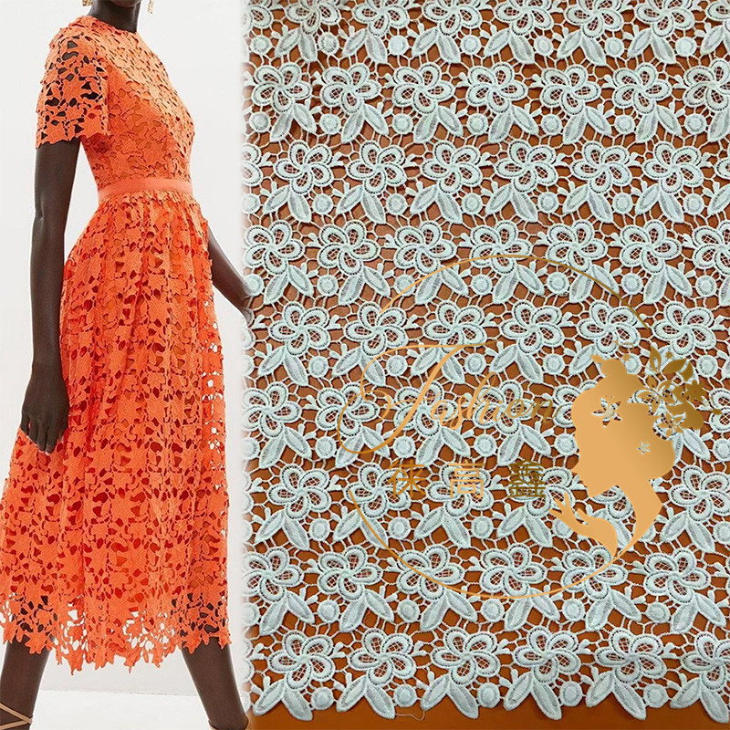 热销水溶牛奶丝满幅 时尚花朵刺绣蕾丝面料 高端婚纱礼服布料绣花