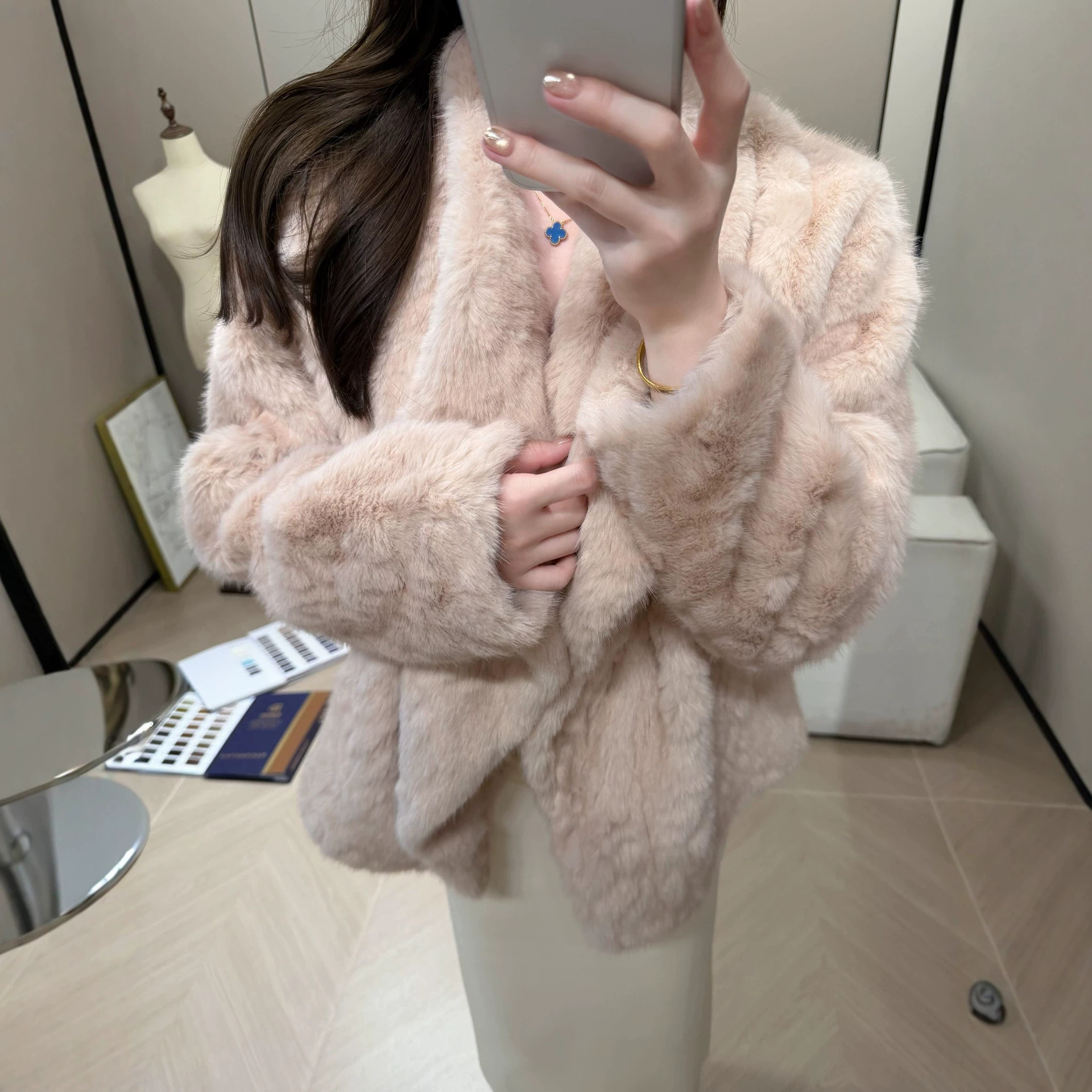 柔雾奶兔千金感软软温柔兔绒环保皮草御姐矜贵大翻领保暖加厚外套