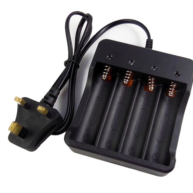 18650充电器4槽澳规四充线充充电器3.7v4.2V英规强光手电筒充电器
