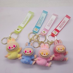 漫画の三世代のぬいぐるみのヨガの布の小さいヒツジのキーホルダーのペンダントのかわいい植毛のlabubuのぬいぐるみの贈り物