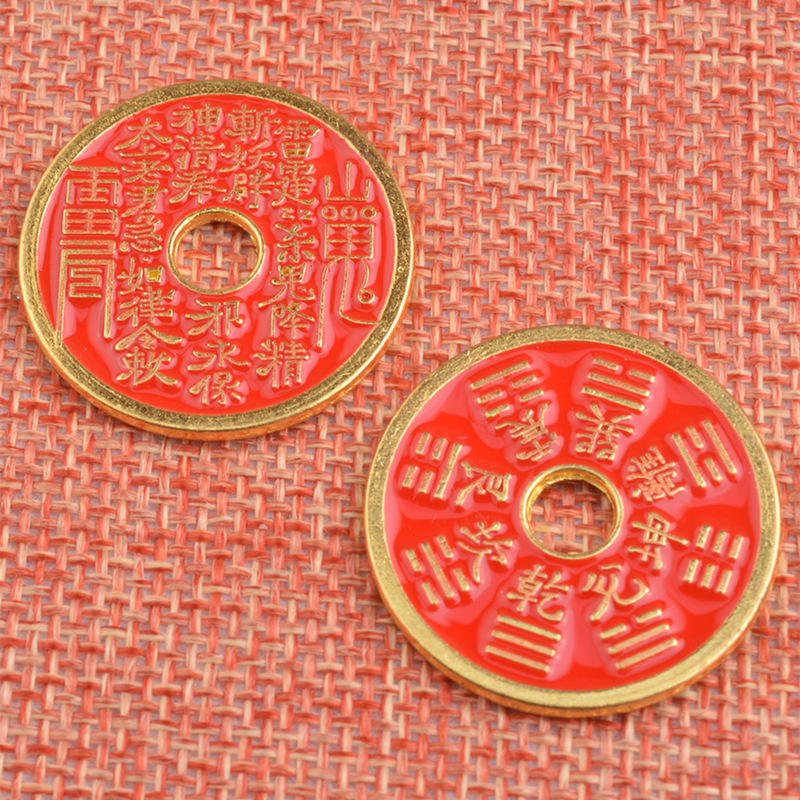 アクセサリーの山鬼銭山鬼はお金を使って骨董品を飾っています。|undefined