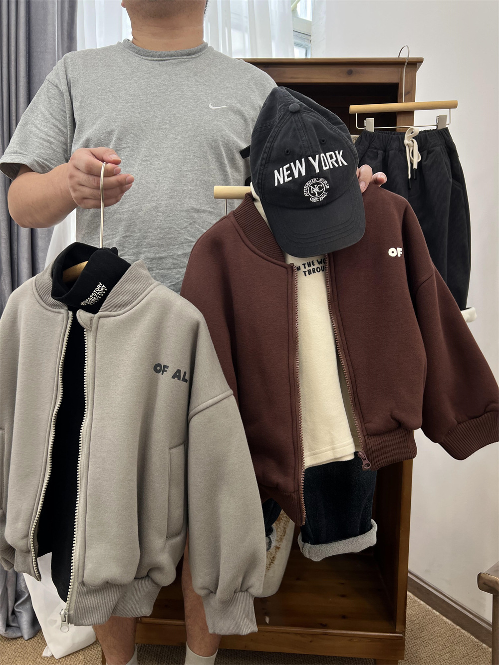 Korean children's clothing, winter boys and girls, plush baseball jacket, thick letter zippered sweater, hoodie jacket_voghion.com